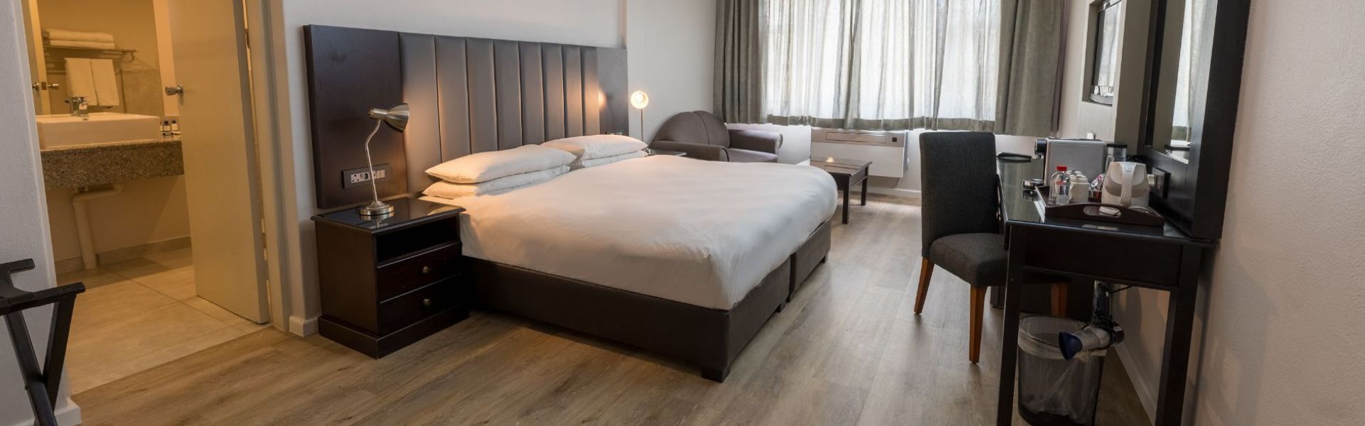 Capital – Deluxe Room 3