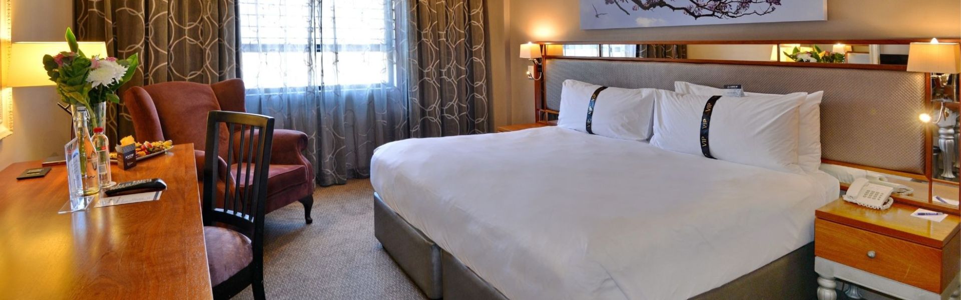 EXECUTIVE ROOM -001