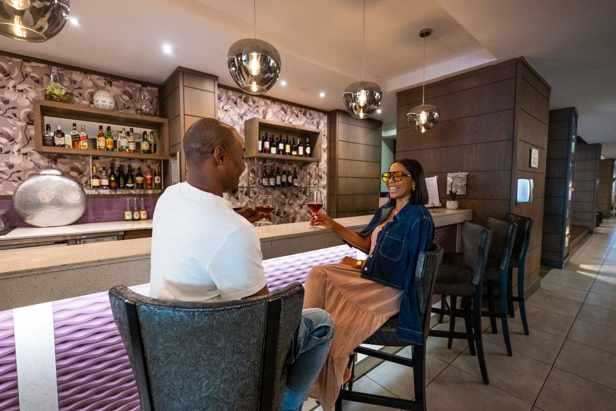 Bar (6)