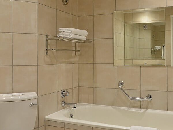 ANEW Hotel Centurion Bathroom