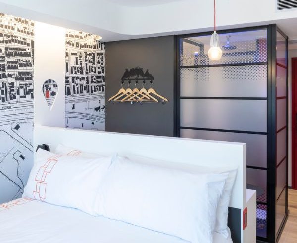 Hotels Near Table Mountain Cableway | ANEW Hotel Green Point Deluxe Room
