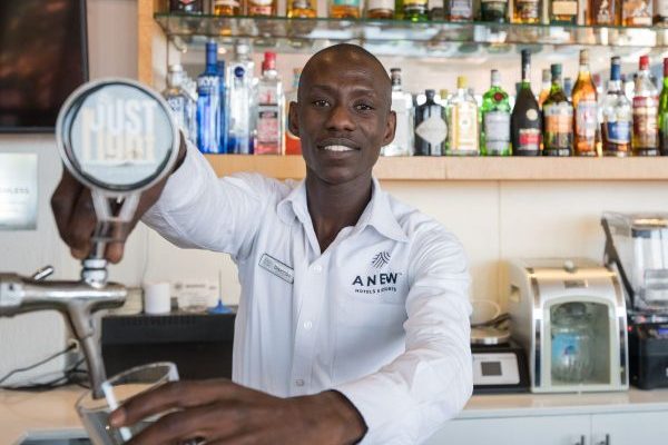 Restaurant-003-qzy714jbhye9k63l2hpq9wvzi38trdzdsm25ixbm28.jpg