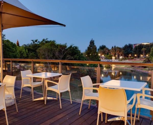 ANEW Hotel Roodepoort Restaurant Outside Deck